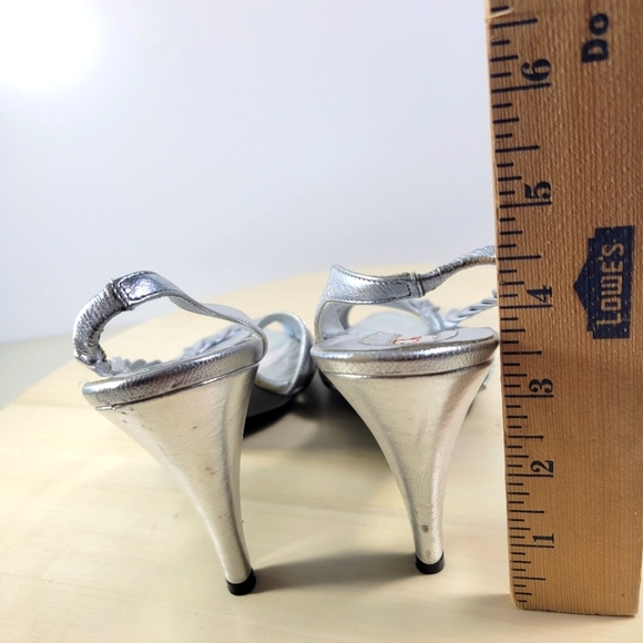 Oscar de la Renta Silver Strappy Peep Toe Heels Slingback Womens Size 7 AA - Picture 4 of 10